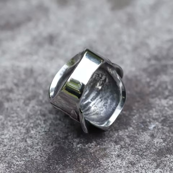 “Medico Della Peste” Plague Doctor Bird Beak Masquerade Steampunk Gas Mask Ring - Picture 7 of 7